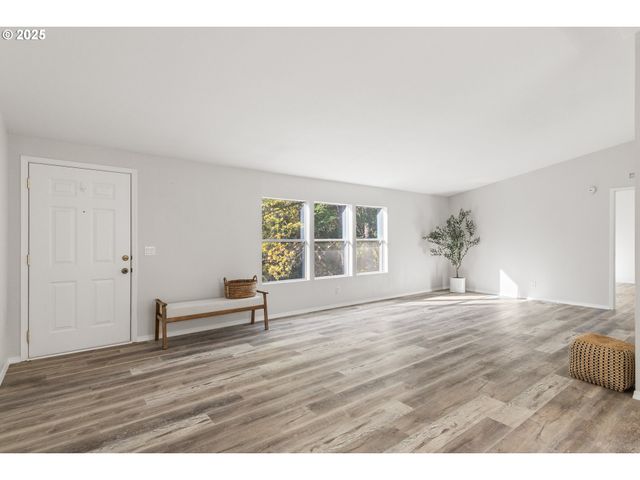 20191 HIGHWAY 42, Myrtle Point, OR 97458