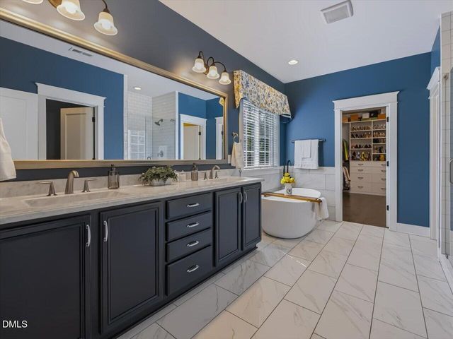 137 Treeline Court, Holly Springs, NC 27540