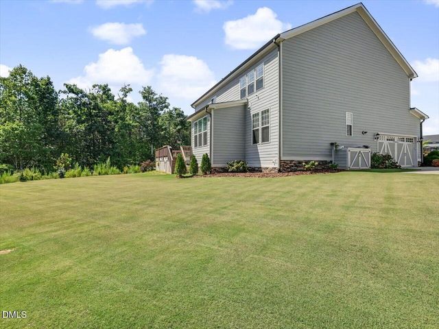 137 Treeline Court, Holly Springs, NC 27540