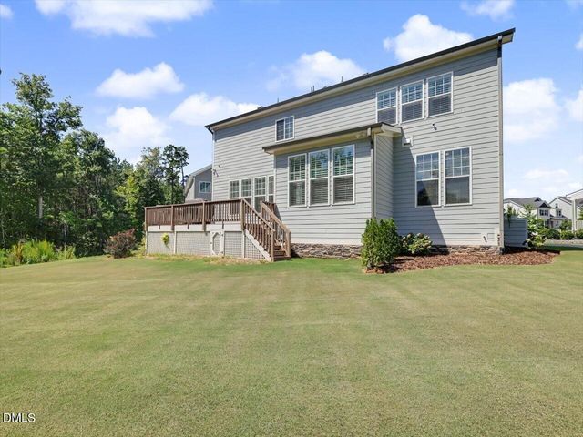 137 Treeline Court, Holly Springs, NC 27540