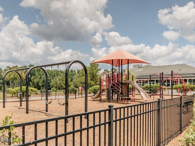137 Treeline Court, Holly Springs, NC 27540