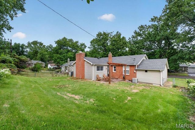 1971 Vinita Drive, St Louis, MO 63114