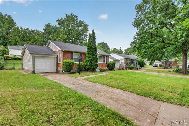 1971 Vinita Drive, St Louis, MO 63114