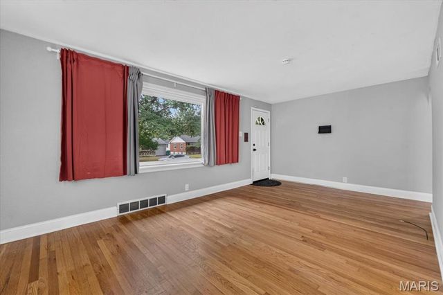 1971 Vinita Drive, St Louis, MO 63114