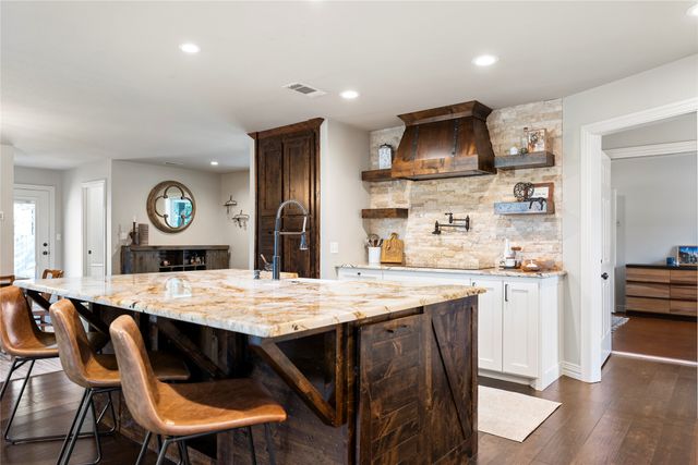 364 Twin Creek Drive, Azle, TX 76020