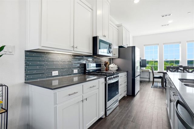 695 Vista Del Lago Drive, Lewisville, TX 75067