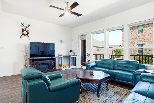 695 Vista Del Lago Drive, Lewisville, TX 75067