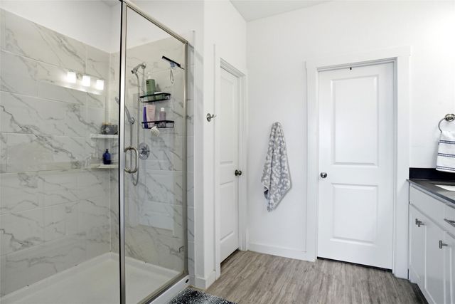 695 Vista Del Lago Drive, Lewisville, TX 75067