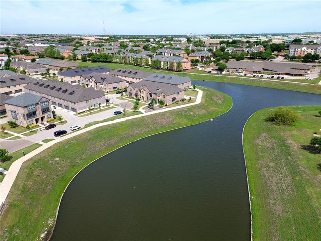 695 Vista Del Lago Drive, Lewisville, TX 75067