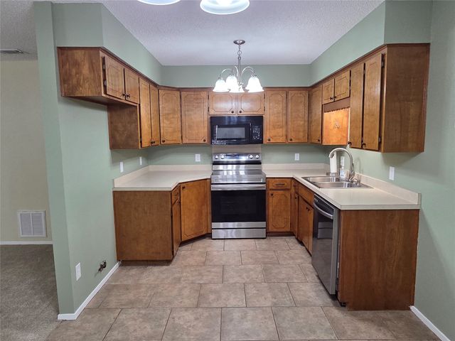 1104 W 13th, Bonham, TX 75418