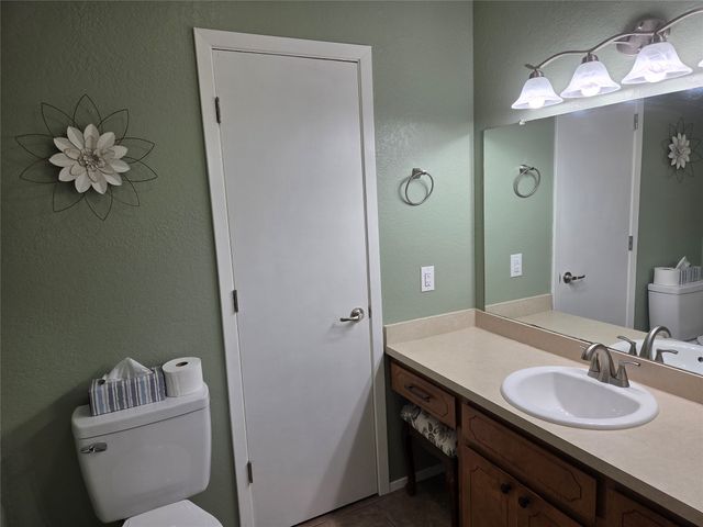 1104 W 13th, Bonham, TX 75418