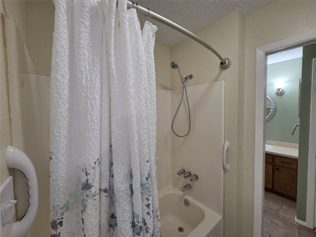 1104 W 13th, Bonham, TX 75418