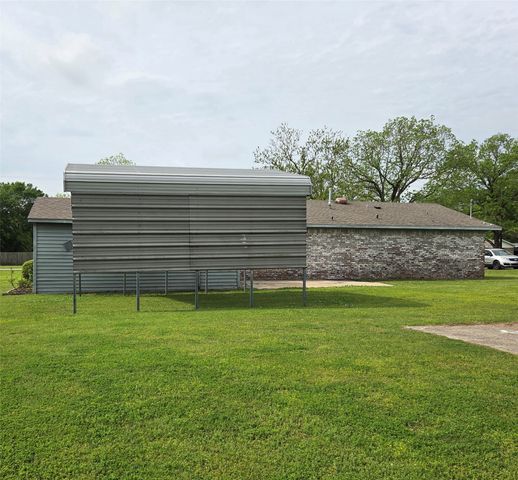 1104 W 13th, Bonham, TX 75418