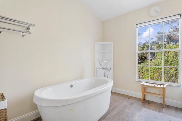 7617 Parkview Way, Coral Springs, FL 33065