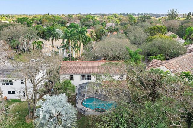 7617 Parkview Way, Coral Springs, FL 33065