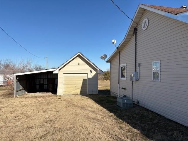 1734 24000 Road, Parsons, KS 67357