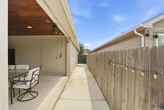 7131 Cozy Run, San Antonio, TX 78218