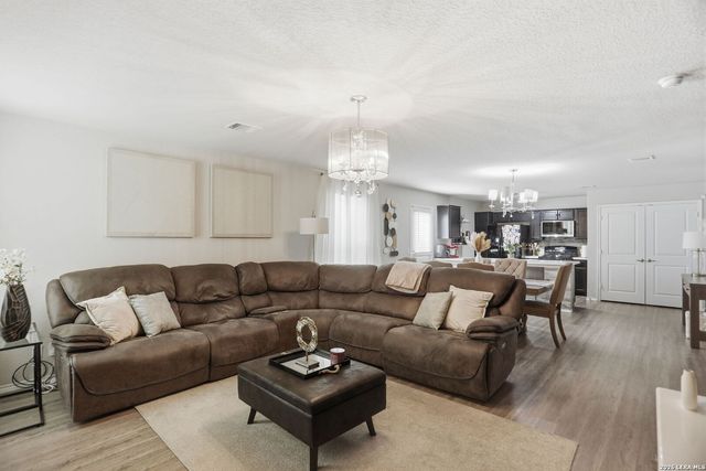 7131 Cozy Run, San Antonio, TX 78218