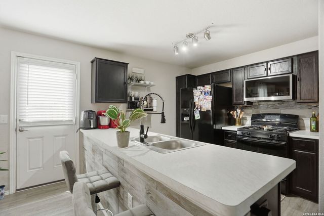 7131 Cozy Run, San Antonio, TX 78218