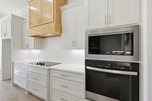 1041 Arbor Vista Drive, Azle, TX 76020