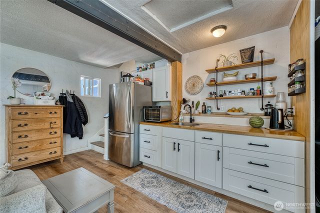 18043 Noll Road NE, Poulsbo, WA 98370