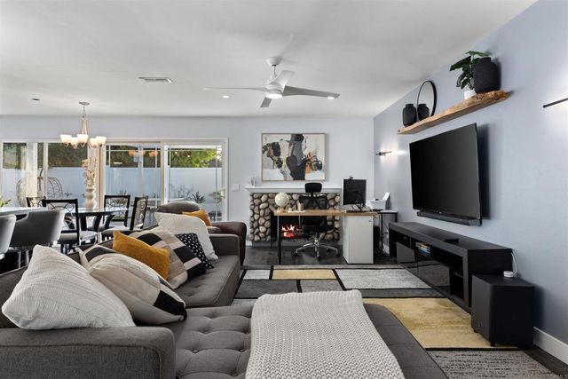 110 Turner Avenue, Encinitas, CA 92024