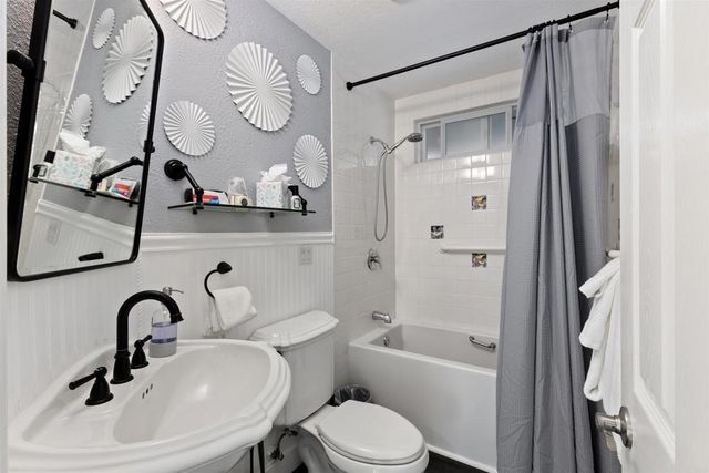 110 Turner Avenue, Encinitas, CA 92024