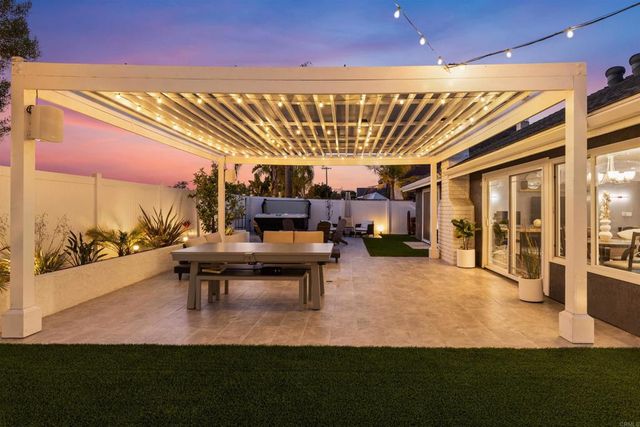 110 Turner Avenue, Encinitas, CA 92024