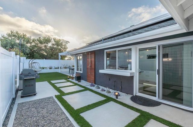 110 Turner Avenue, Encinitas, CA 92024