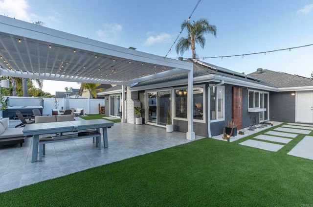 110 Turner Avenue, Encinitas, CA 92024