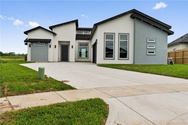 526 Oriole Drive, Los Fresnos, TX 78568