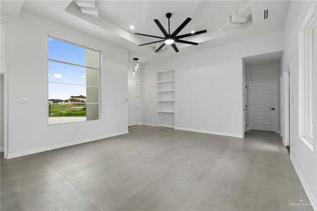 526 Oriole Drive, Los Fresnos, TX 78568