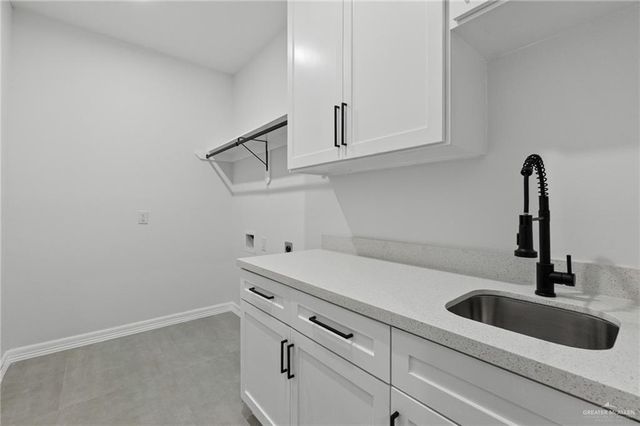 526 Oriole Drive, Los Fresnos, TX 78568