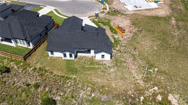 526 Oriole Drive, Los Fresnos, TX 78568