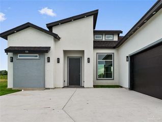 526 Oriole Drive, Los Fresnos, TX 78568
