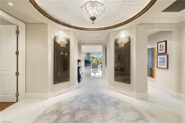 1400 Gulf Shore BLVD N # 201, Naples, FL 34102