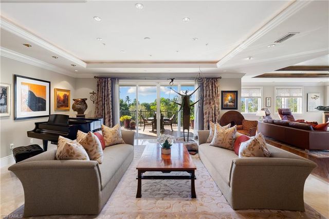 1400 Gulf Shore BLVD N # 201, Naples, FL 34102