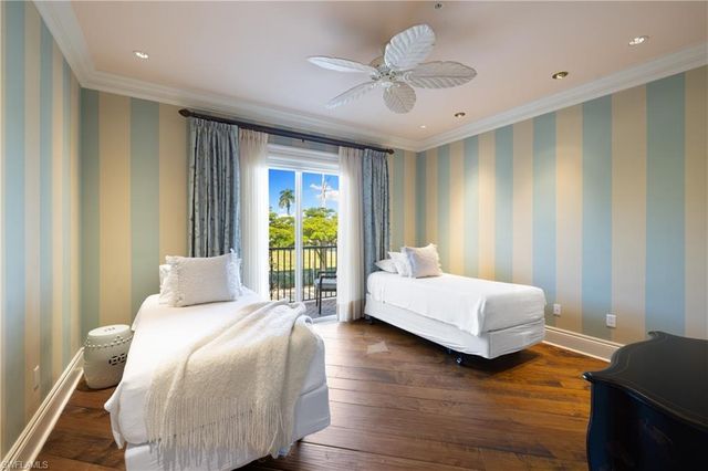 1400 Gulf Shore BLVD N # 201, Naples, FL 34102