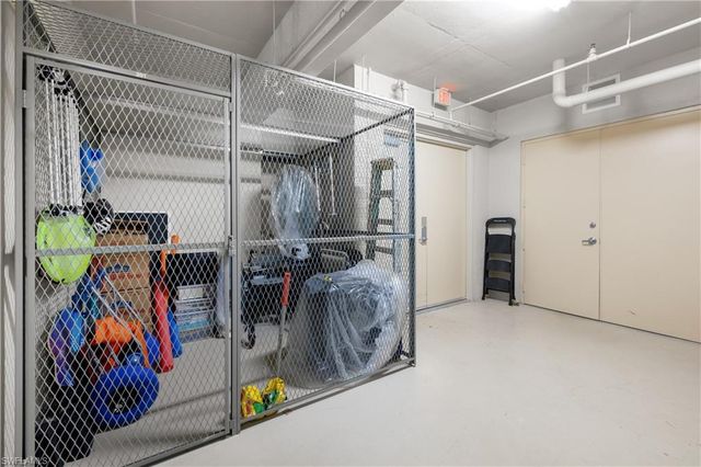 1400 Gulf Shore BLVD N # 201, Naples, FL 34102