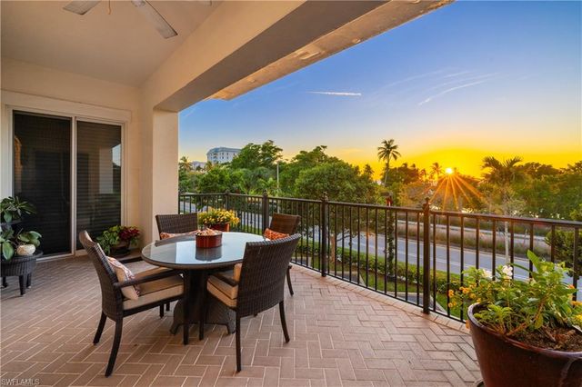 1400 Gulf Shore BLVD N # 201, Naples, FL 34102