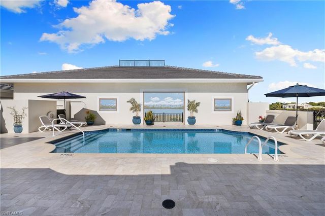 1400 Gulf Shore BLVD N 201, Naples, FL 34102