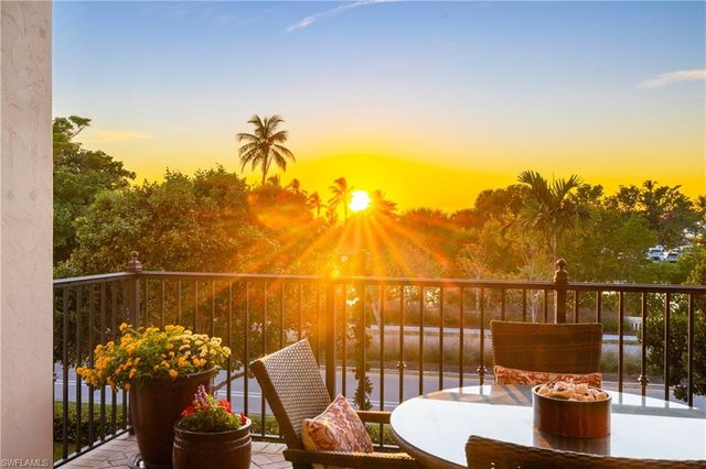 1400 Gulf Shore BLVD N 201, Naples, FL 34102