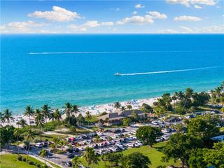 1400 Gulf Shore BLVD N # 201, Naples, FL 34102