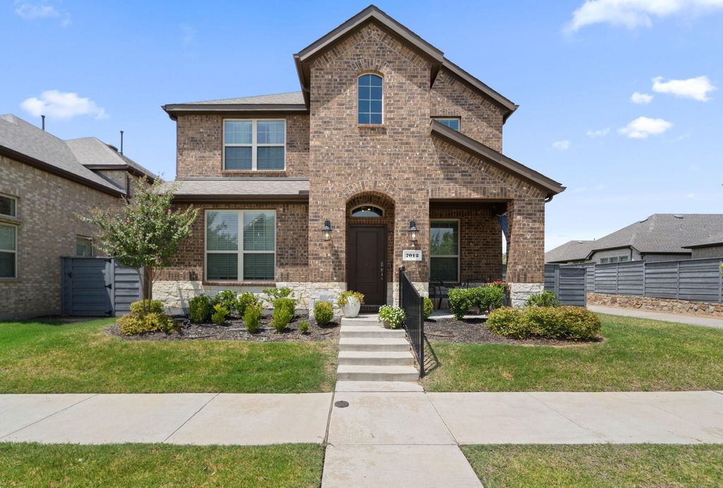 7012 Willow Thorne Drive, Little Elm, TX 76227