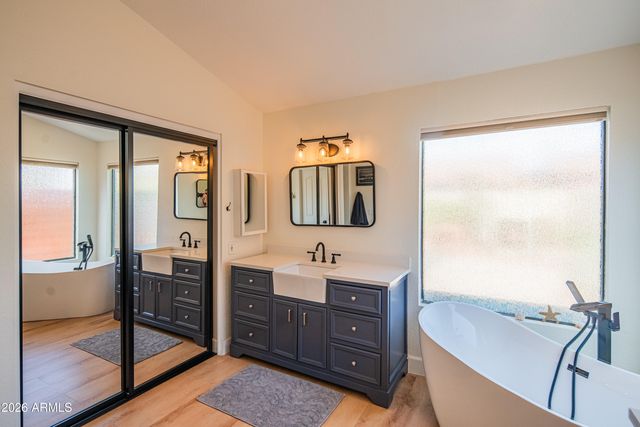 325 N La Arboleta Drive, Gilbert, AZ 85234