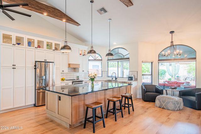 325 N La Arboleta Drive, Gilbert, AZ 85234