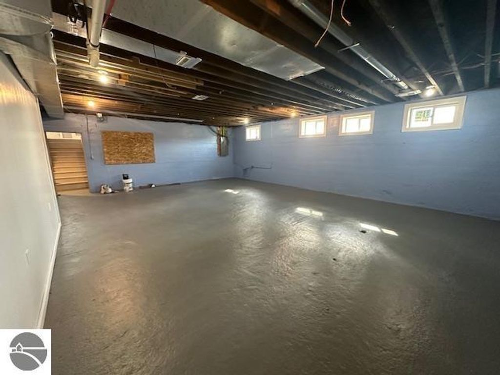 Image 20 of property listing at 7038 W Blanchard Road, Blanchard, MI 49310