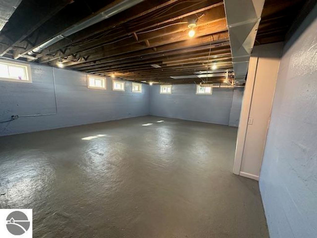 Image 21 of property listing at 7038 W Blanchard Road, Blanchard, MI 49310