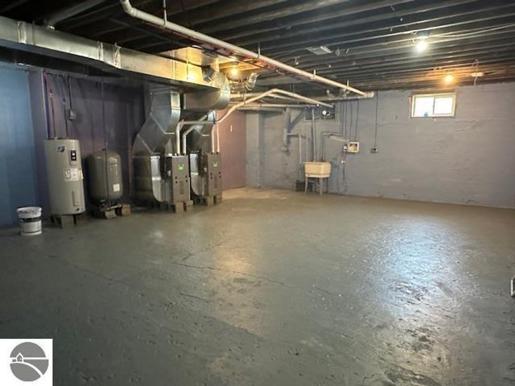 Image 22 of property listing at 7038 W Blanchard Road, Blanchard, MI 49310