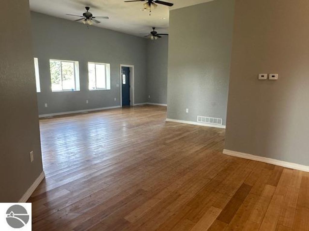 Image 3 of property listing at 7038 W Blanchard Road, Blanchard, MI 49310